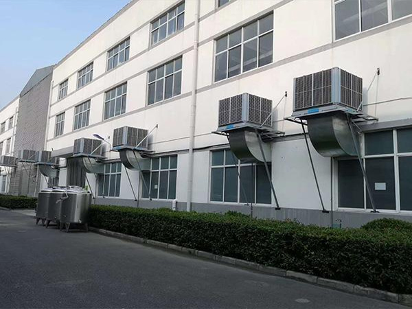 如何分辨工廠降溫設備蒸發(fā)式環(huán)?？照{內濕簾品質的好壞